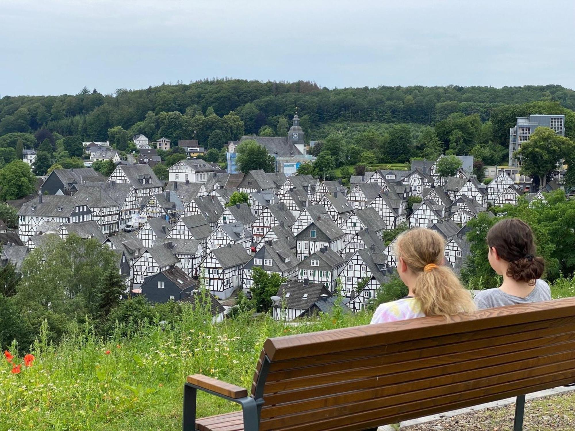 Bi Abbas Jong Apartment Freudenberg  Bagian luar foto